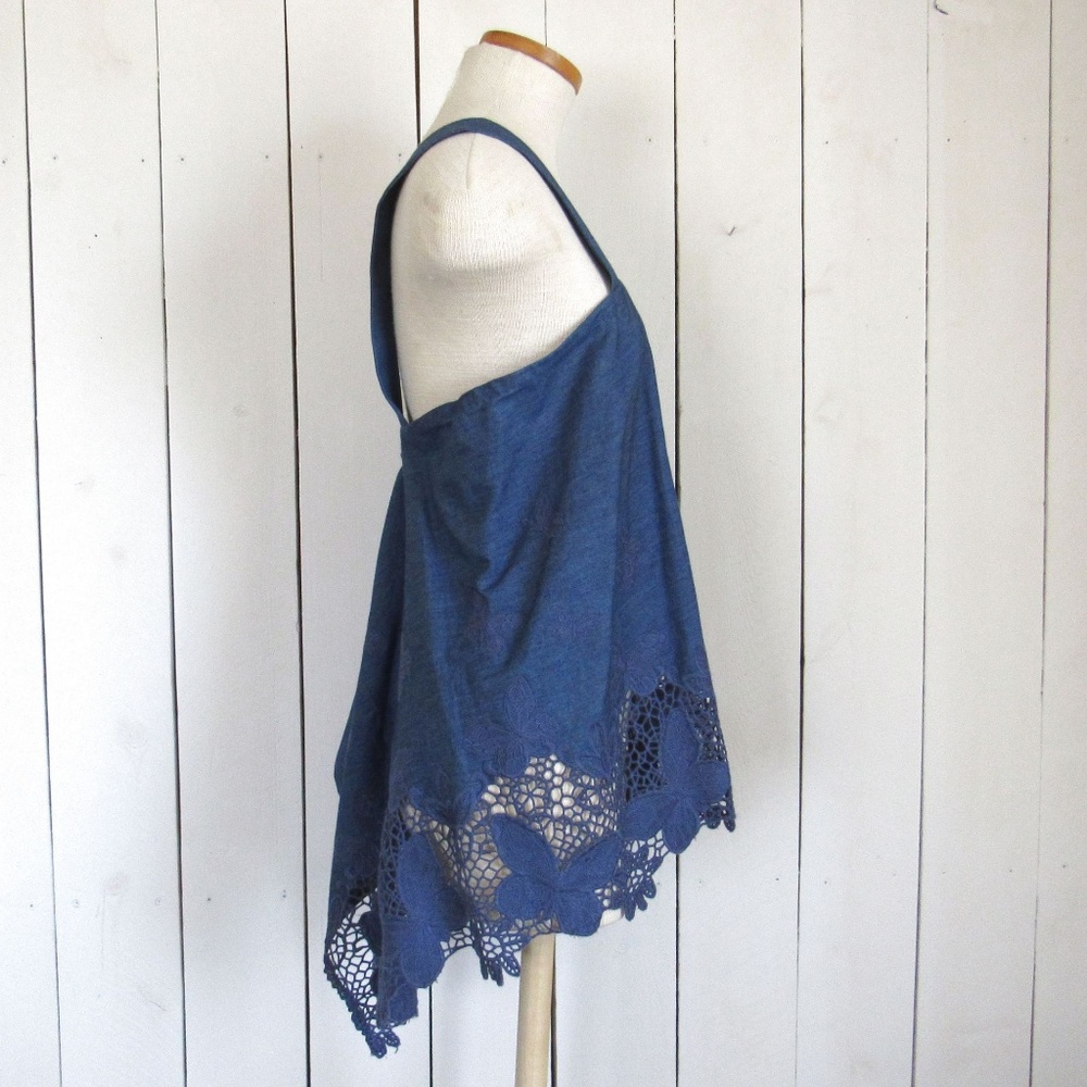 Hi Lo Tank Blue Butterfly Lace Smock Top S M